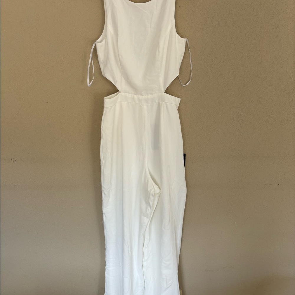 New White Sleeveless Jumpsuit